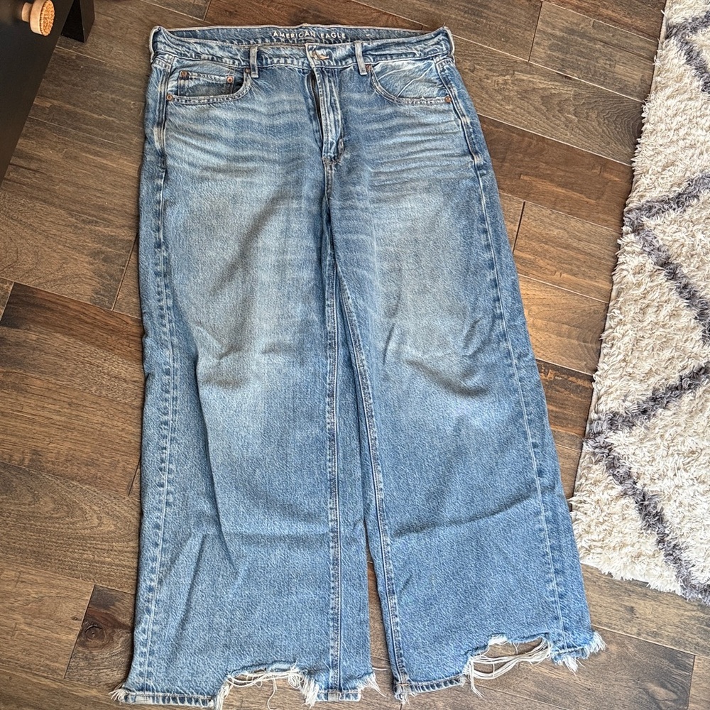 American Eagle Super High Rise Baggy Wide Leg Jeans